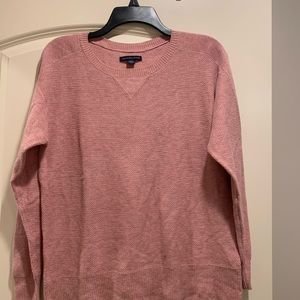 Light pink American eagle sweater